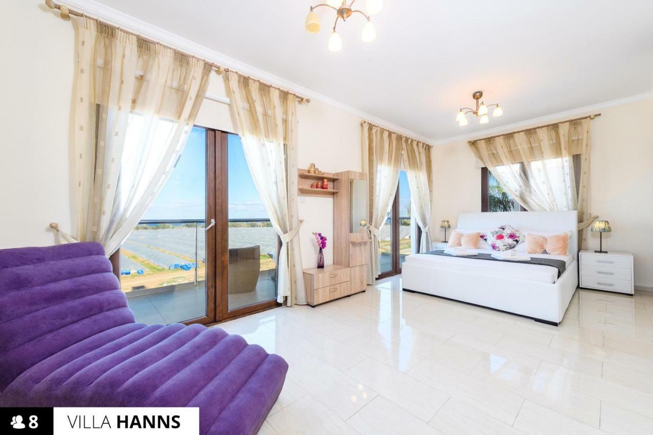 Blue Water Bay Villas Paralimni Eksteriør billede