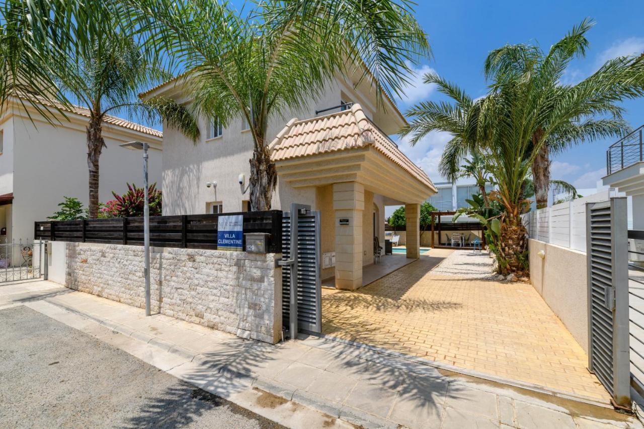 Blue Water Bay Villas Paralimni Eksteriør billede